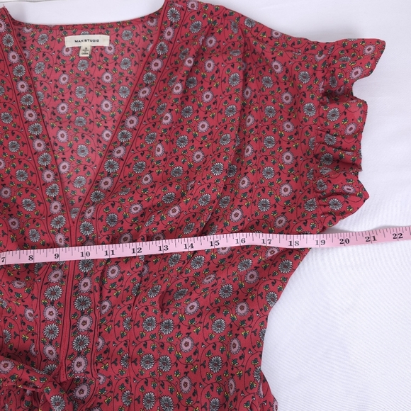 Max Studio Printed smocked waist, tie waist ruffle sleeve blouse - Picture 4 of 10